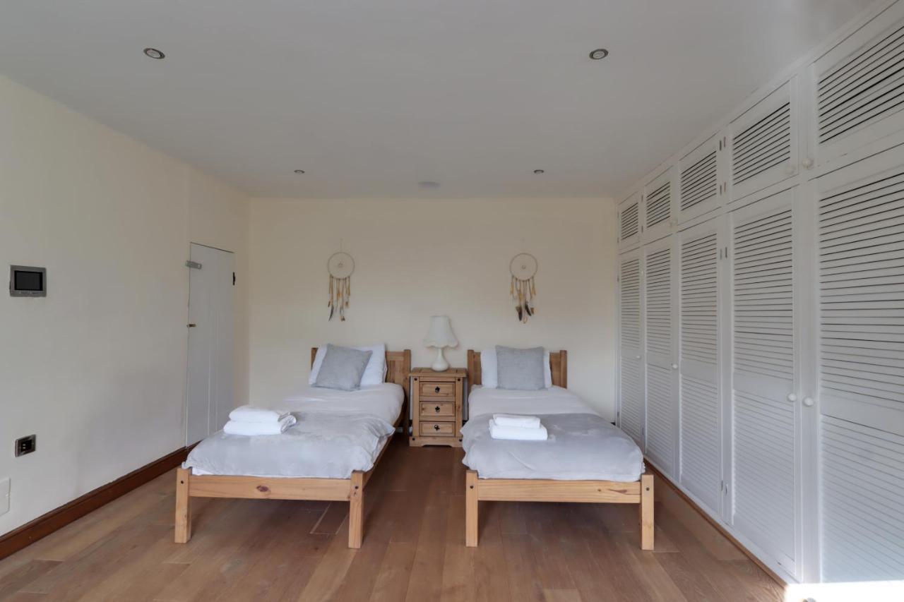 Bretton House Farm Retreat Villa Chester Exterior foto